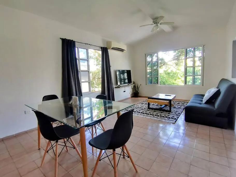 Apartment 3 Bedrooms Queen Beds Appartement / Bonampak Ave. Cancun