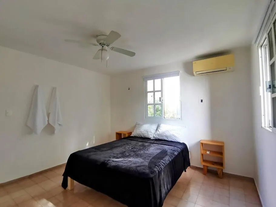 3 Bedrooms Queen Beds Appartement / Bonampak Ave. Cancun Mexico